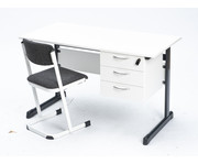 Lehrertisch mit L Fuss 7