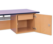Lehrertisch mit L Fuss 3