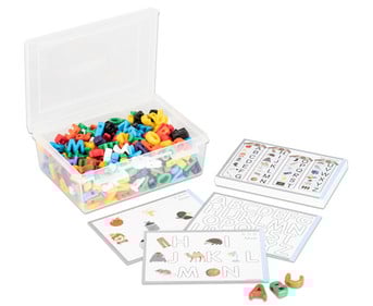 288 kunterbunte Fädelbuchstaben