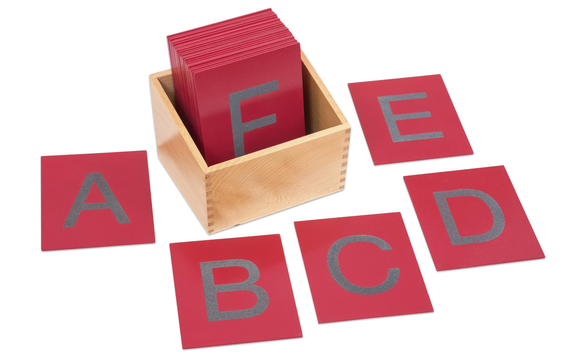 Betzold Fühl und Tastplatten Gross und Kleinbuchstaben