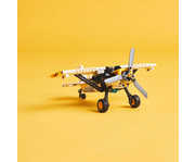 LEGO® TECHNIC Propellerflugzeug 3