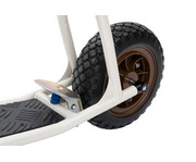 Betzold Tretroller mit Sitz 5