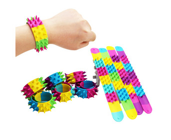 Schnapp Armband mit Stacheln 12 Stück