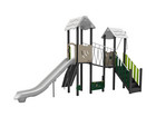 Spielgerät mit Brücke und Rutsche